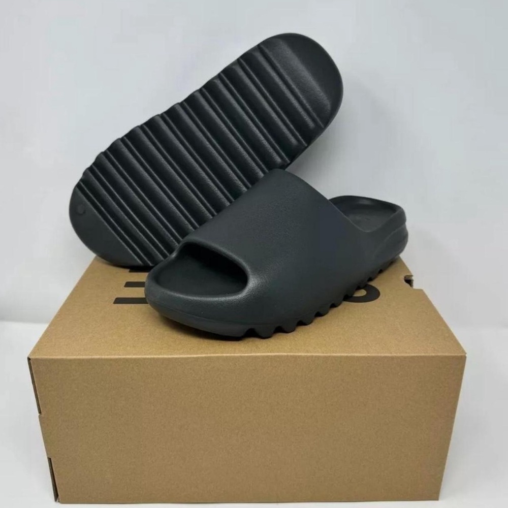 Yeezy slides onyx